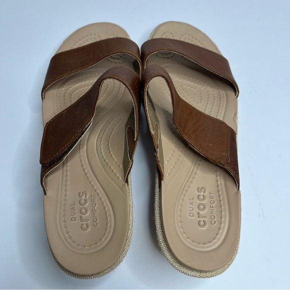 CROCS A-Leigh Brown Leather Wedge Sandal Adjustable Strap Comfy Size 9 - Picture 6 of 13